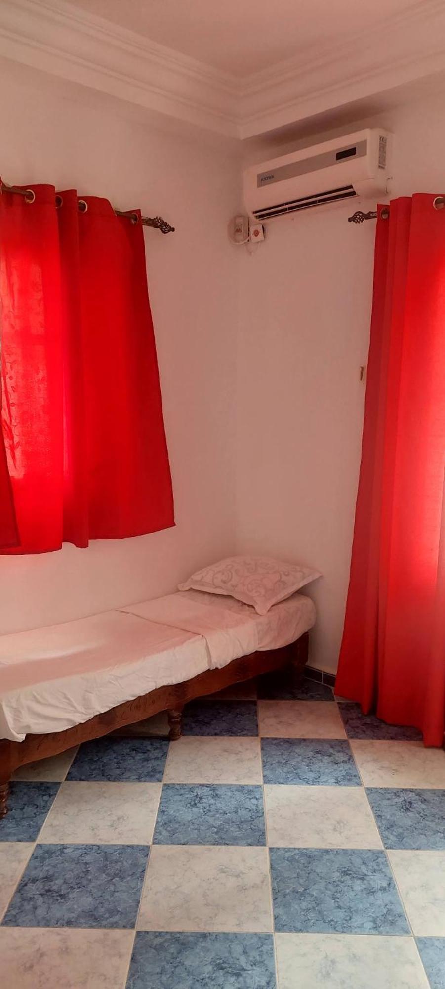 Residence Yasamine Ain El Turck Aïn el Turk Esterno foto